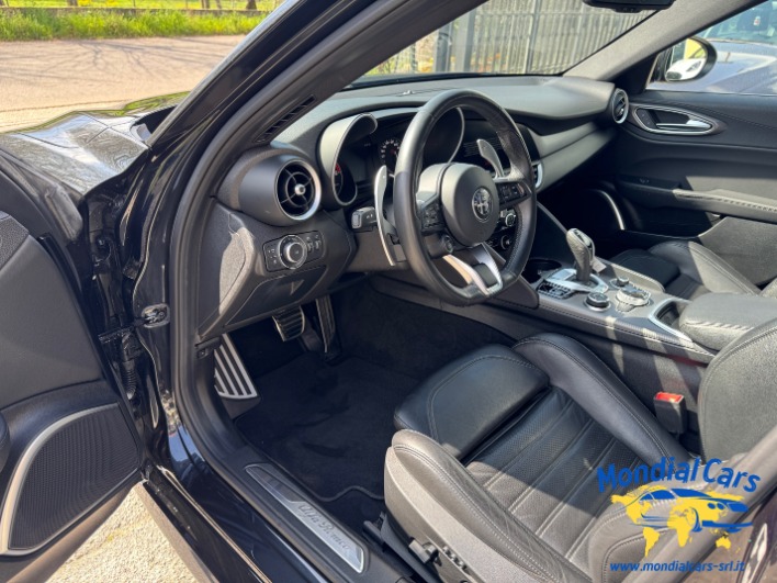 Alfa Romeo Giulia 12/2021 2.2 t Veloce Q4 210 cv auto - immagine 8