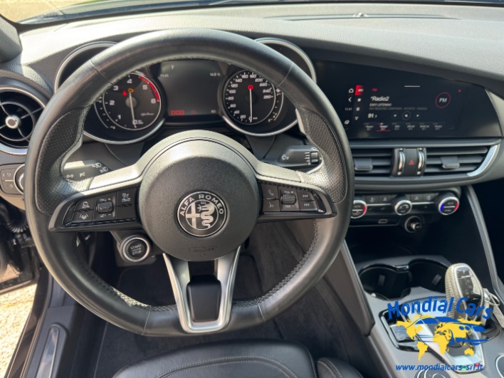 Alfa Romeo Giulia 12/2021 2.2 t Veloce Q4 210 cv auto - immagine 10