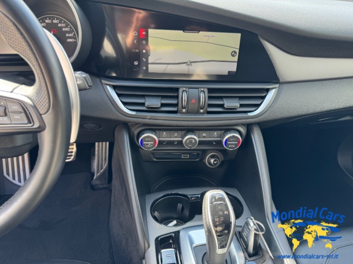 Alfa Romeo Giulia 12/2021 2.2 t Veloce Q4 210 cv auto - immagine 11