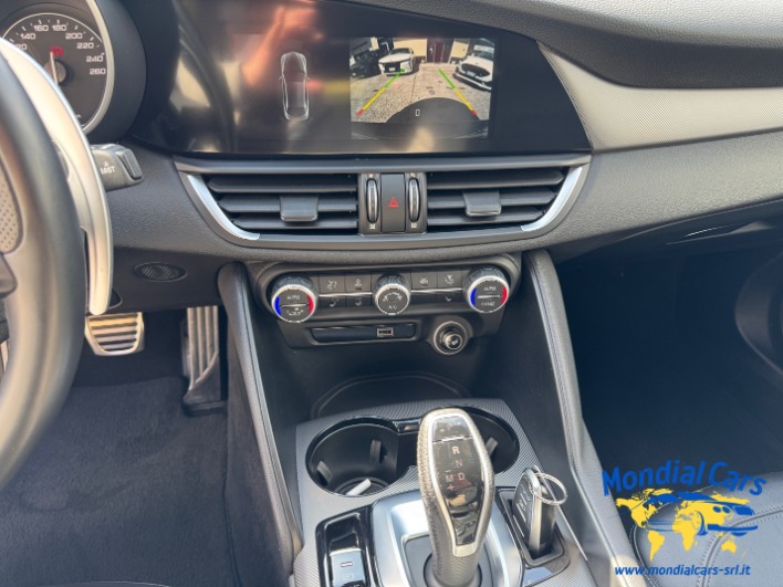 Alfa Romeo Giulia 12/2021 2.2 t Veloce Q4 210 cv auto - immagine 12