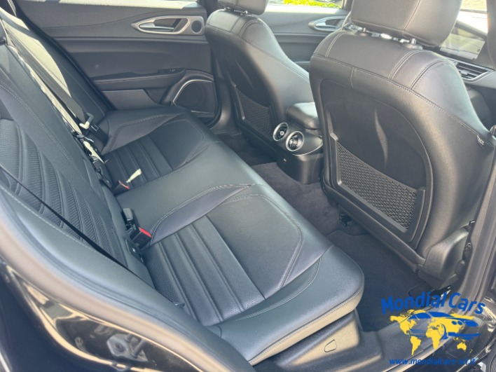 Alfa Romeo Giulia 12/2021 2.2 t Veloce Q4 210 cv auto - immagine 14