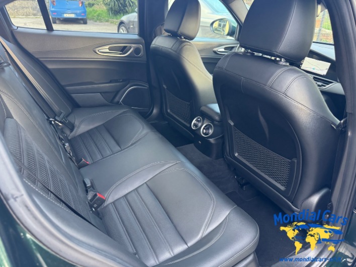 Alfa Romeo Giulia Giulia 2021 2.2 t Veloce Q4 210 cv auto - immagine 14
