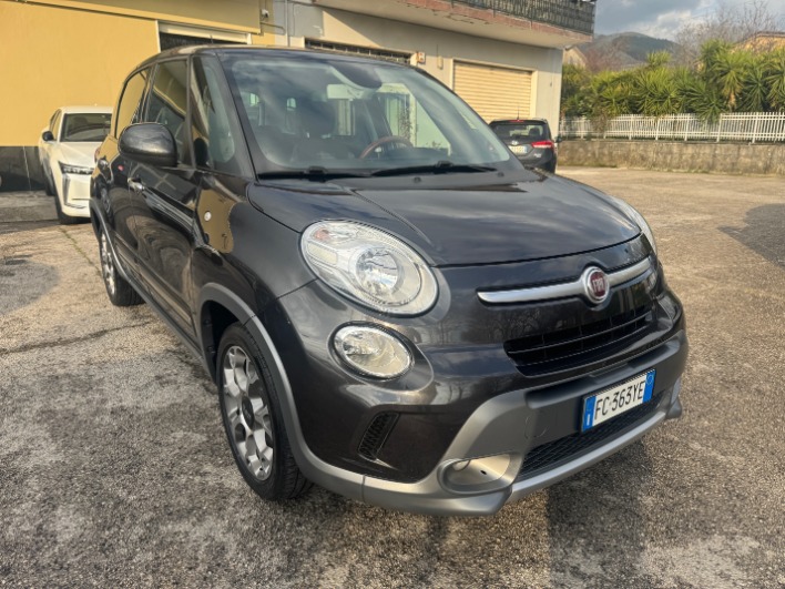 Fiat 500L 2016 1.6 mjt Trekking 120cv Euro 6 - immagine 3