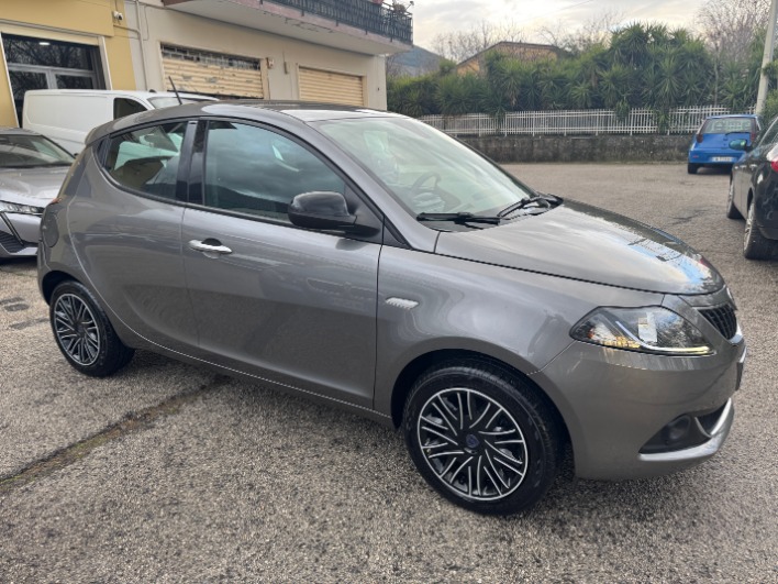 Lancia Ypsilon Ypsilon III 1.0 hybrid Silver -- PROMOZIONE -- - immagine 8