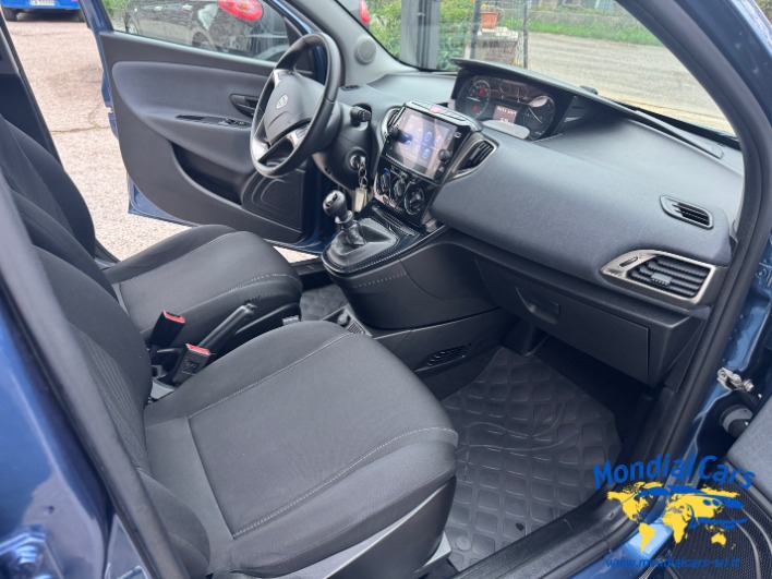 Lancia Ypsilon III 2021 1.0 firefly hybrid Gold s - immagine 12