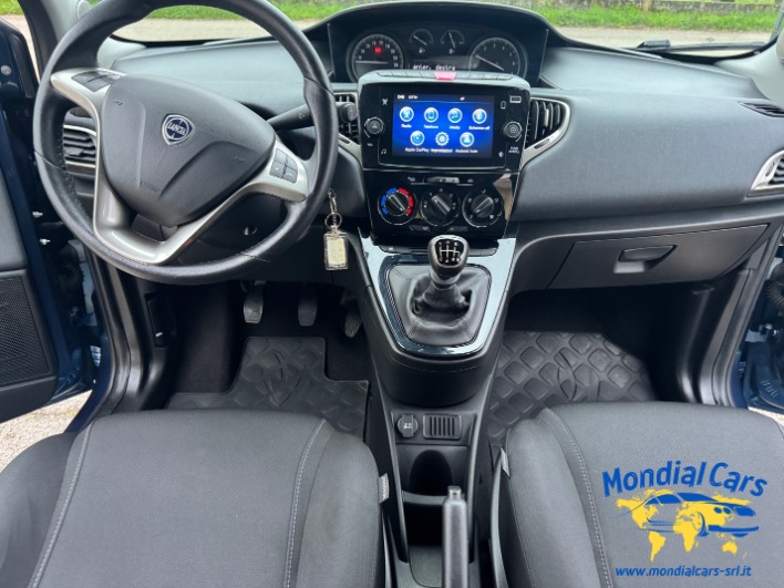 Lancia Ypsilon III 2021 1.0 firefly hybrid Gold s - immagine 13