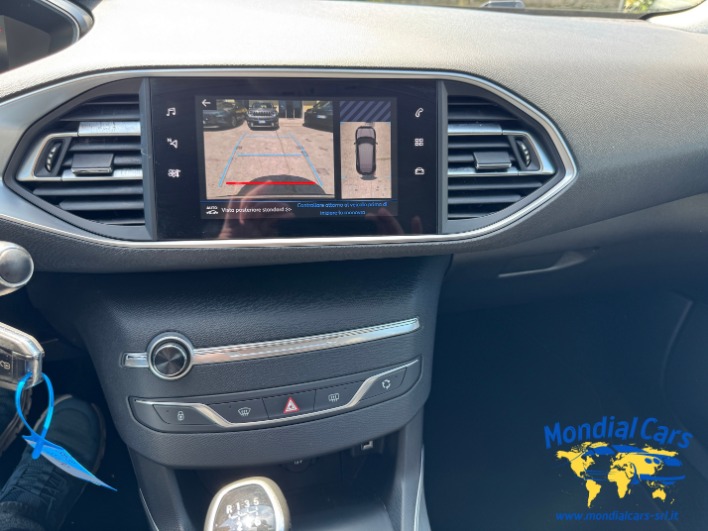 Peugeot 308 II 2018 5p 1.5 bluehdi Active Business 12/2020 - immagine 9