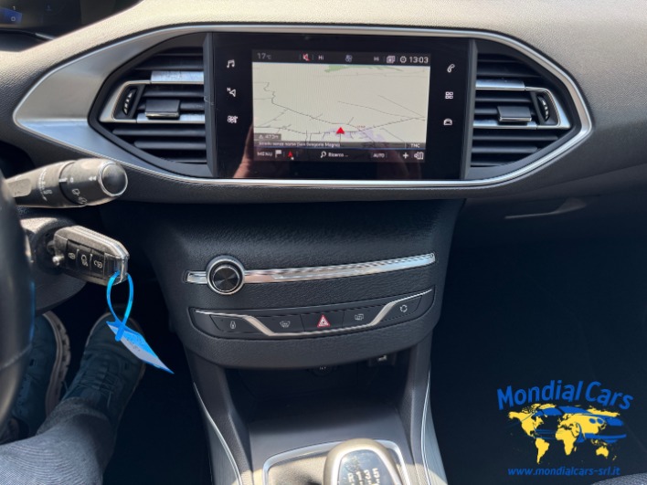 Peugeot 308 II 2018 5p 1.5 bluehdi Active Business 12/2020 - immagine 10