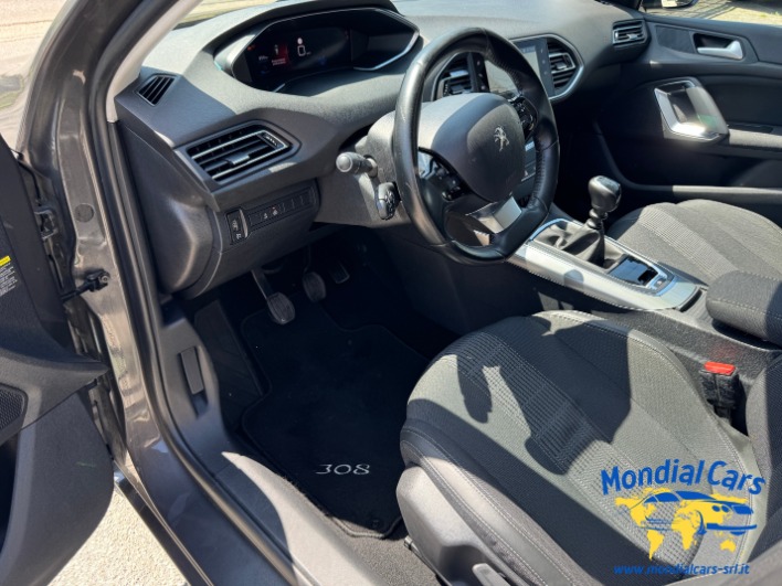 Peugeot 308 II 2018 5p 1.5 bluehdi Active Business 12/2020 - immagine 11