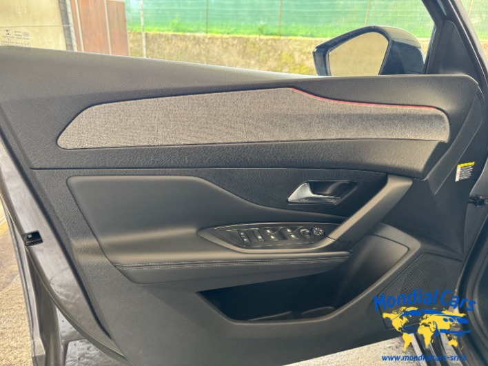 Peugeot 308 III 2022 SW SW 1.5 bluehdi Allure s - immagine 15