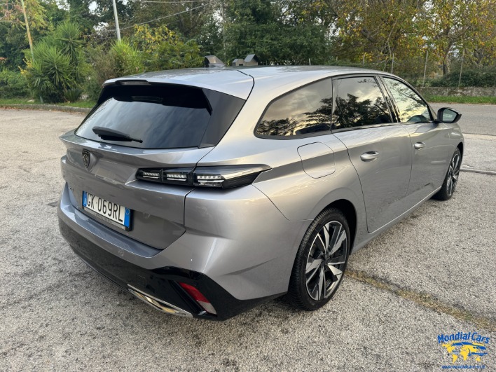 Peugeot 308 III 2022 SW SW 1.5 bluehdi Allure s - immagine 5