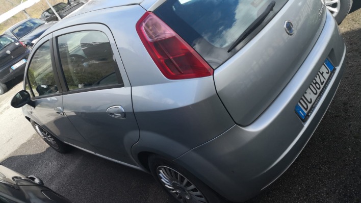 grande punto 90cv 6marce - immagine 2