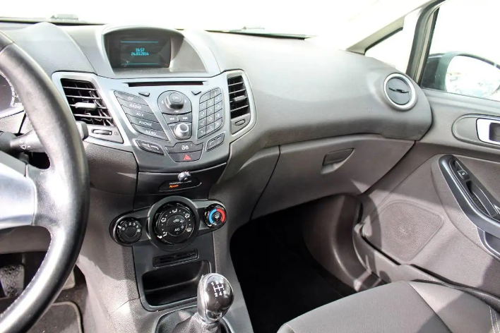 Ford Fiesta 1.4 5p. Bz. GPL Titanium - immagine 6