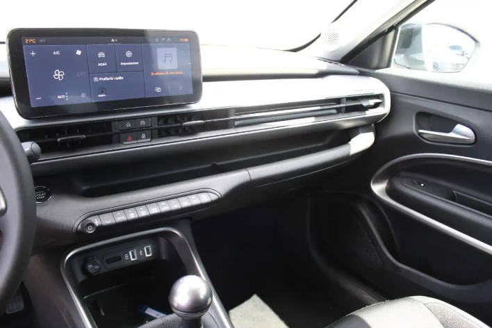 Jeep Avenger 1.2 Turbo 100 CV Summit - immagine 4