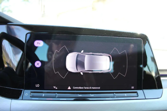 Volkswagen Golf VIII 1.0 etsi evo Life 110cv dsg - immagine 2