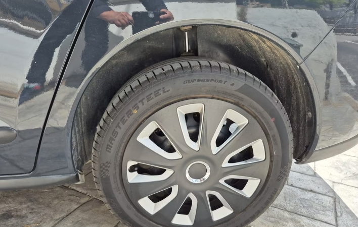 Peugeot 3008 1.6 HDi 110CV Premium - immagine 6