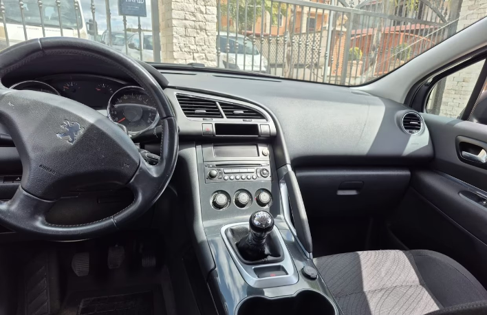 Peugeot 3008 1.6 HDi 110CV Premium - immagine 3