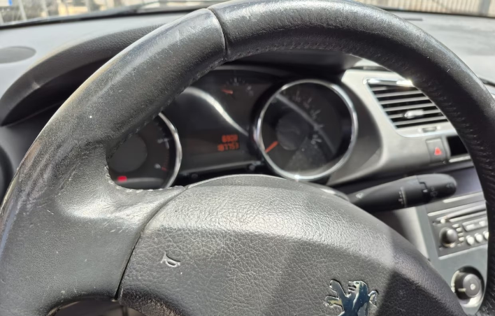 Peugeot 3008 1.6 HDi 110CV Premium - immagine 7