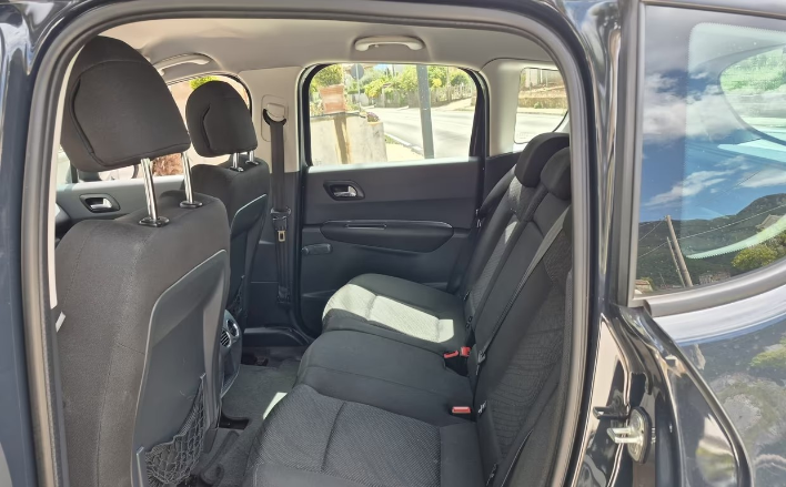 Peugeot 3008 1.6 HDi 110CV Premium - immagine 2