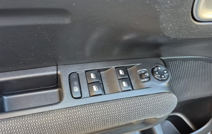 Citroen C3 Aircross BlueHDi 100 S&S Live - immagine 13