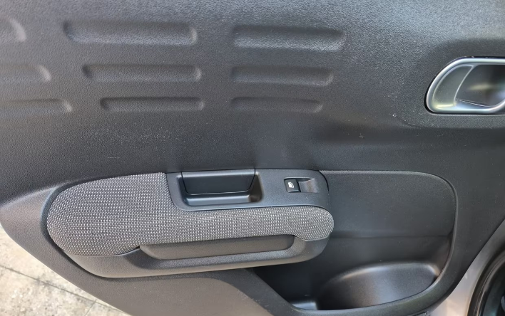 Citroen C3 Aircross BlueHDi 100 S&S Live - immagine 2