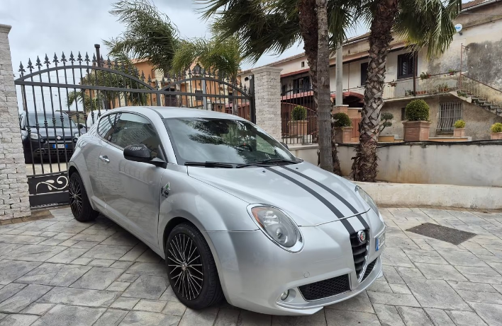 Alfa Romeo MiTo 1.3 JTDm 85 CV S&S Distinctive - immagine 5