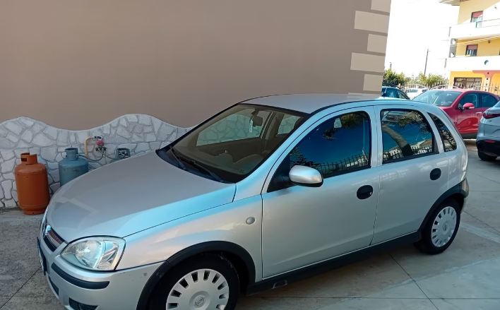 Alfa Romeo MiTo 1.3 JTDm 85 CV S&S Distinctive - immagine 13