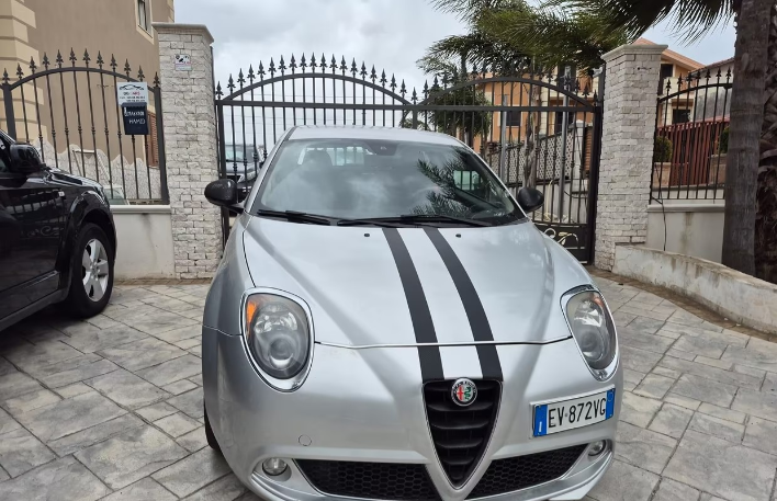 Alfa Romeo MiTo 1.3 JTDm 85 CV S&S Distinctive - immagine 6