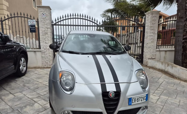 Alfa Romeo MiTo 1.3 JTDm 85 CV S&S Distinctive - immagine 6