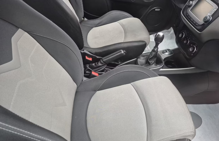 Alfa Romeo MiTo 1.3 JTDm 85 CV S&S Distinctive - immagine 3