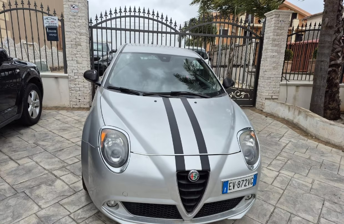 Alfa Romeo MiTo 1.3 JTDm 85 CV S&S Distinctive - immagine 7