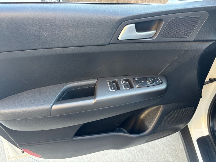 Kia Sportage 1.6 ECOGPL 2WD Urban - 2022 - immagine 12