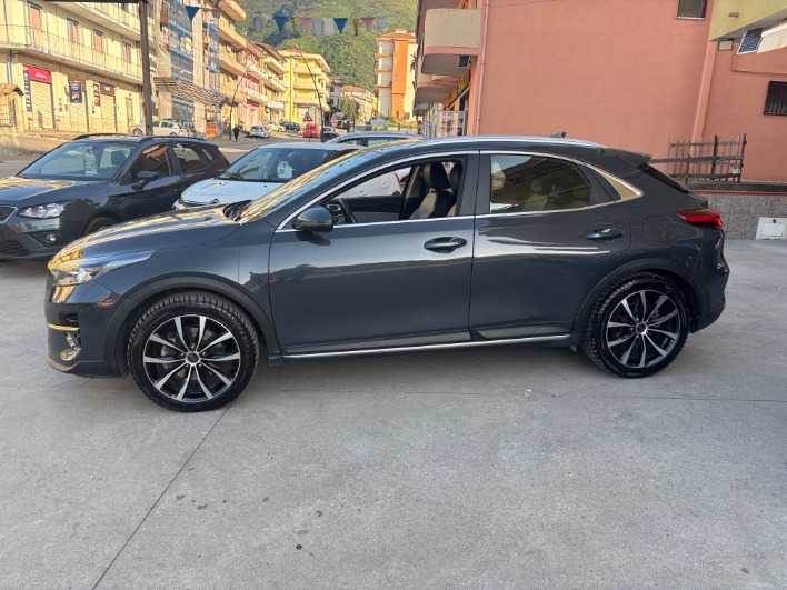 Kia XCeed 1.6 CRDi 115 CV Style - 2021 - immagine 2