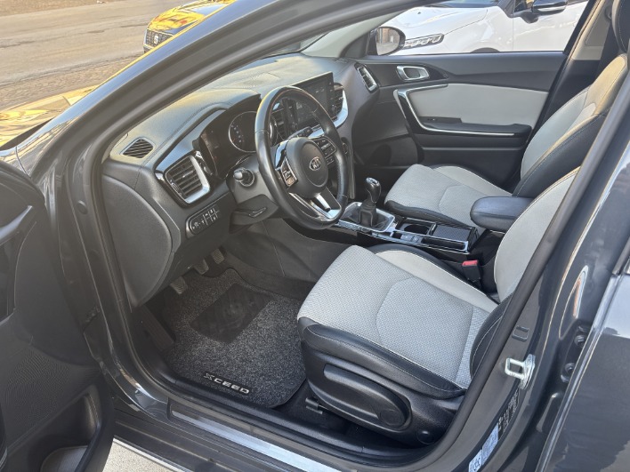 Kia XCeed 1.6 CRDi 115 CV Style - 2021 - immagine 7