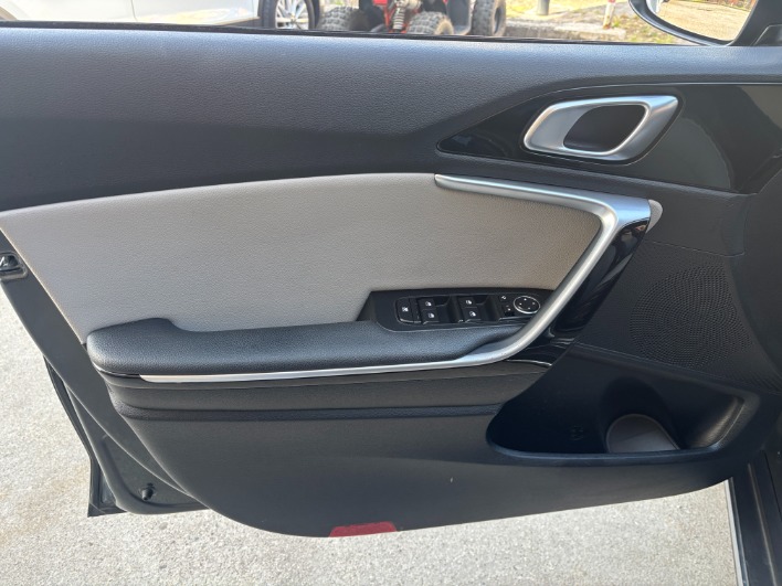 Kia XCeed 1.6 CRDi 115 CV Style - 2021 - immagine 9