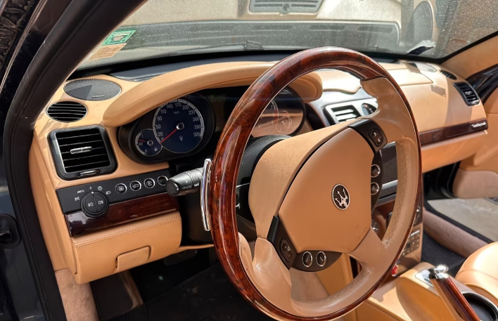 Maserati Quattroporte 4.2 V8 - immagine 9