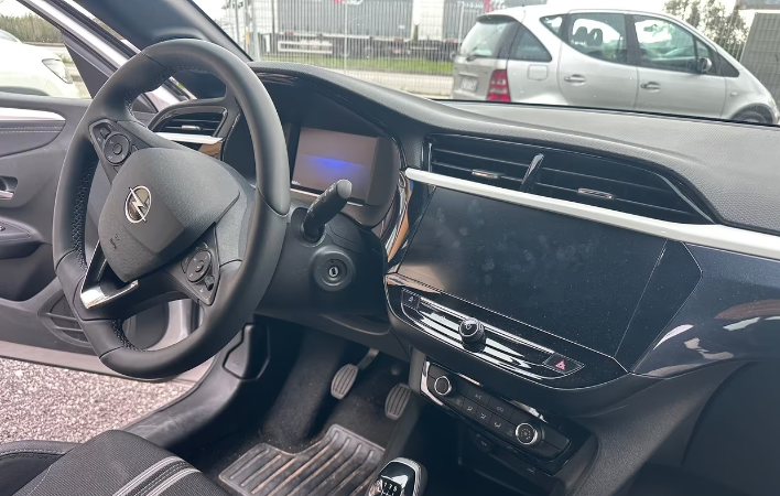 Opel Corsa 1.2 100 CV GS - immagine 4