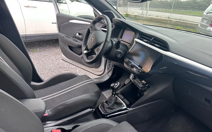 Opel Corsa 1.2 100 CV GS - immagine 5
