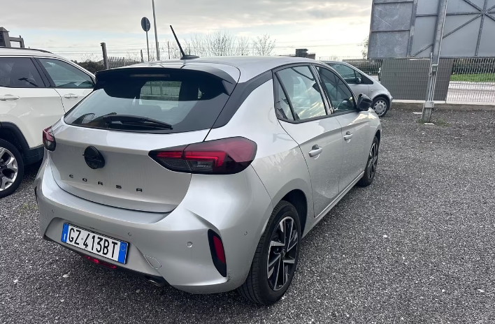 Opel Corsa 1.2 100 CV GS - immagine 8