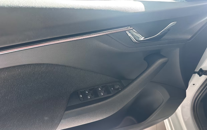 Skoda Kamiq 1.0 TSI 115 CV Monte Carlo - immagine 11