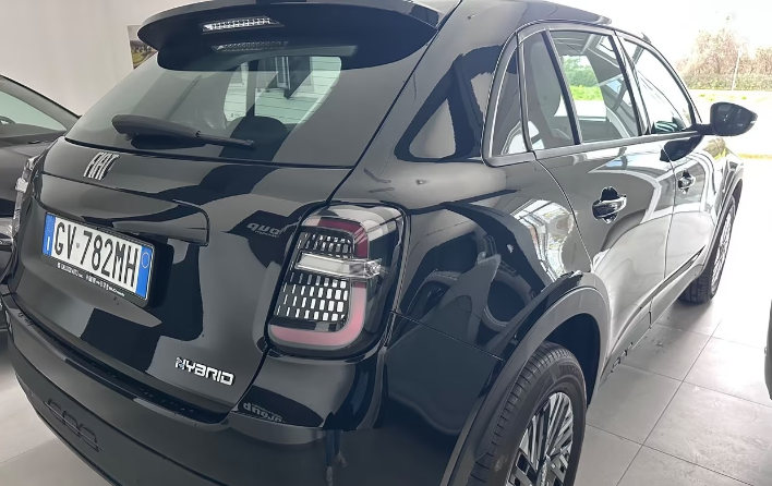 Fiat 600 Hybrid 110 CV DCT MHEV La Prima II - immagine 4