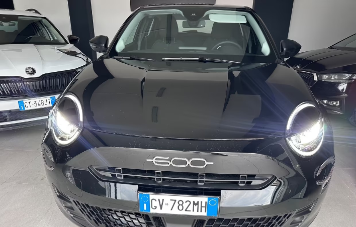 Fiat 600 Hybrid 110 CV DCT MHEV La Prima II - immagine 15