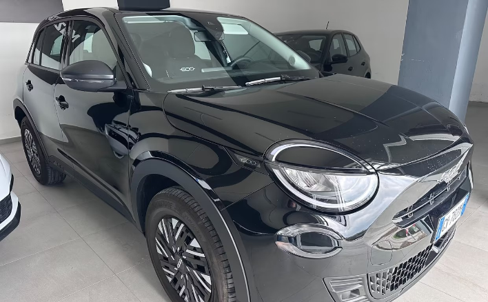 Fiat 600 Hybrid 110 CV DCT MHEV La Prima II - immagine 3