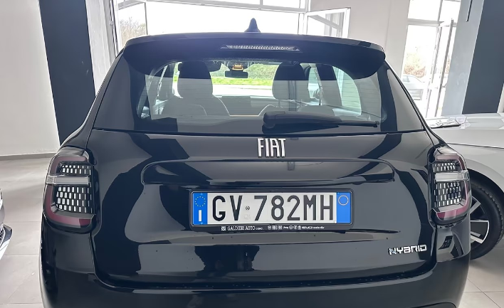 Fiat 600 Hybrid 110 CV DCT MHEV La Prima II - immagine 5