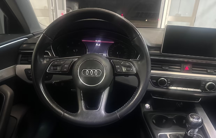 Audi A4 2.0 TDI 190 CV S Line - immagine 6