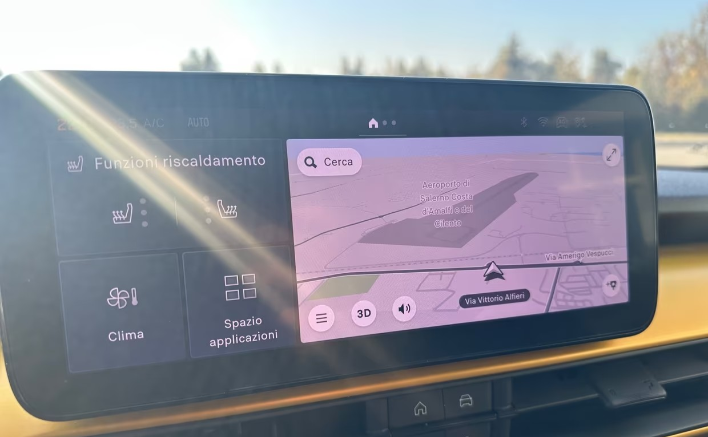 Jeep Avenger 1.2 Turbo 100 CV Summit - immagine 1