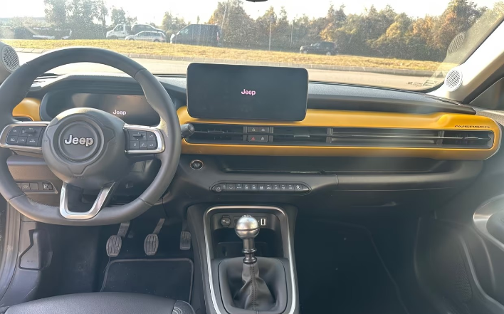 Jeep Avenger 1.2 Turbo 100 CV Summit - immagine 2