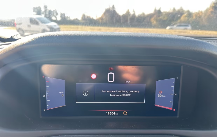 Jeep Avenger 1.2 Turbo 100 CV Summit - immagine 4