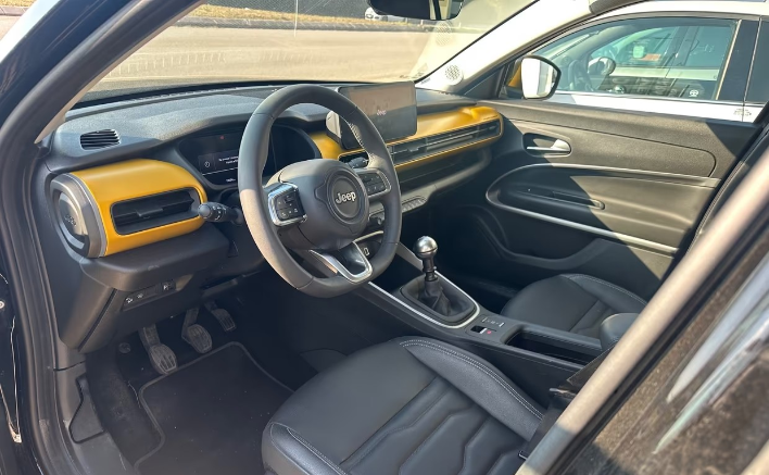 Jeep Avenger 1.2 Turbo 100 CV Summit - immagine 7