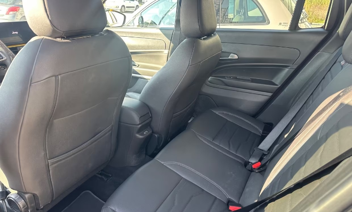 Jeep Avenger 1.2 Turbo 100 CV Summit - immagine 5